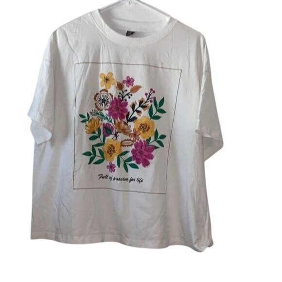 Shein Curve 1XL White Floral Graphic Tee "Full Of Passion For Life" - Picture 1 of 5